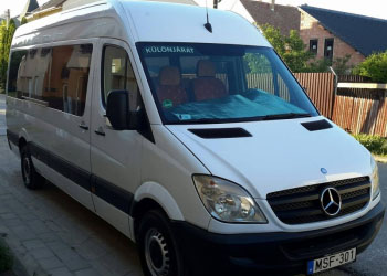 Mercedes, 17+1 fős